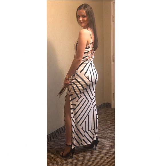 Dress - Picture 4 of 7